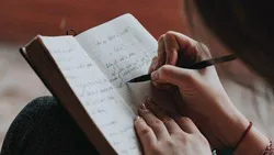 Morning Journaling: Six Prompts for Daily Productivity And Gratitude